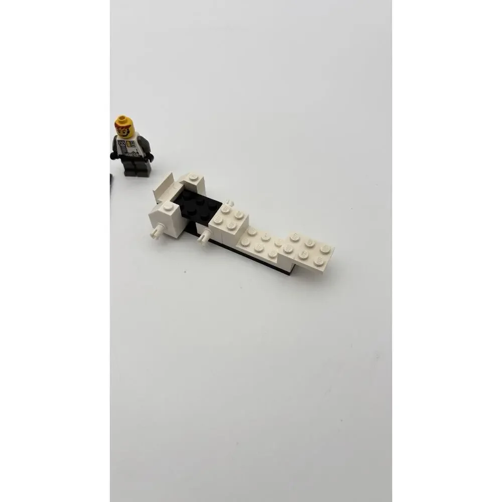 LEGO System: Alien Fossilizer (6854) - Not Complete w/ Instructions And Mini Fig